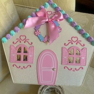 Sugar Thrillz | Bags | Sugar Thrillz All Snowed In Dollhouse  display picture 2